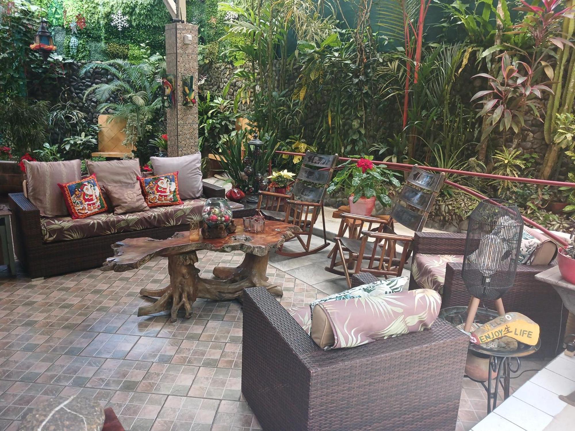 מנואל אנטוניו Coyaba Tropical Elegant Adult Guesthouse מראה חיצוני תמונה